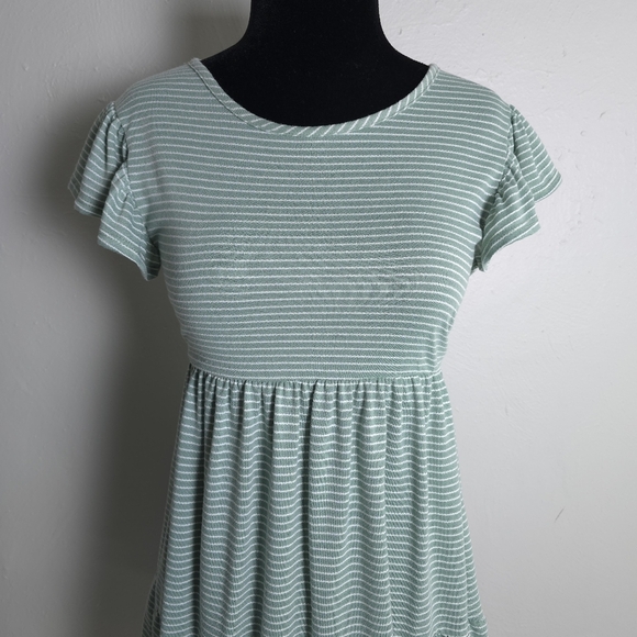 Olivia Rae Babydoll Flutter Sleeve Tiered Striped Green Dress Size Small - Picture 4 of 9